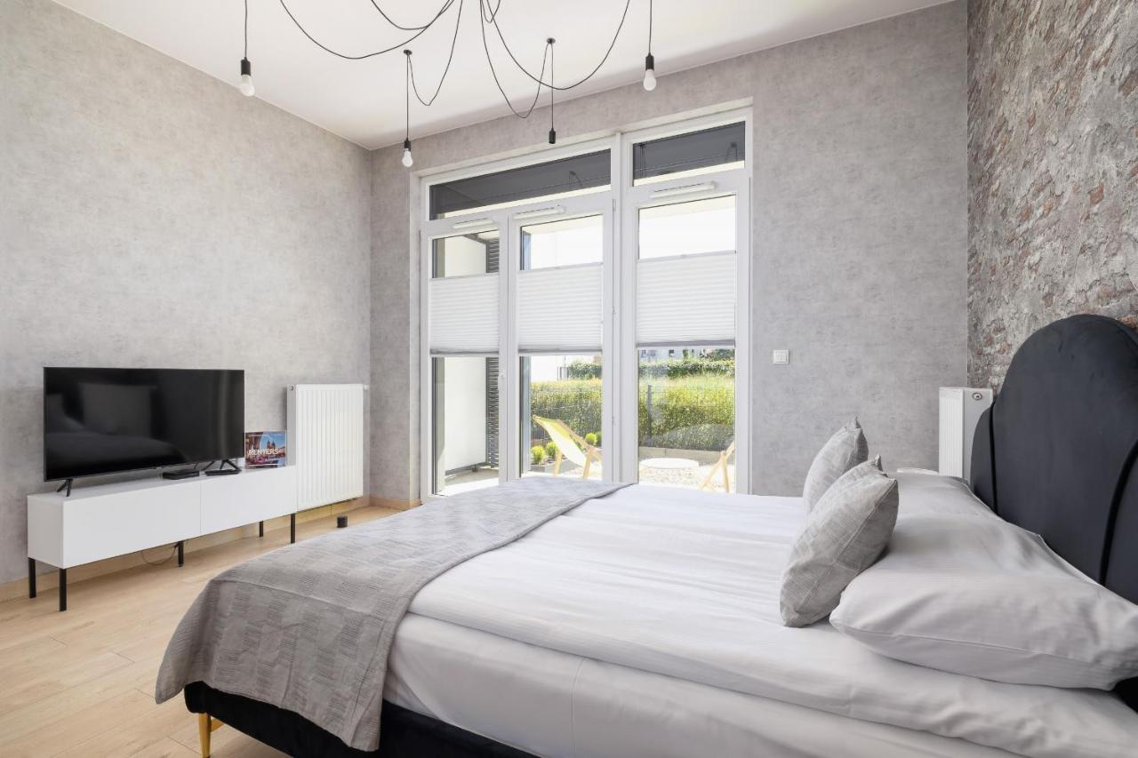 Krakow Studio With Parking & Terrace Near Zalew Bagry By Renters Prestige Ngoại thất bức ảnh