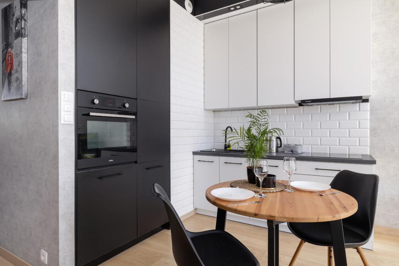 Krakow Studio With Parking & Terrace Near Zalew Bagry By Renters Prestige Ngoại thất bức ảnh