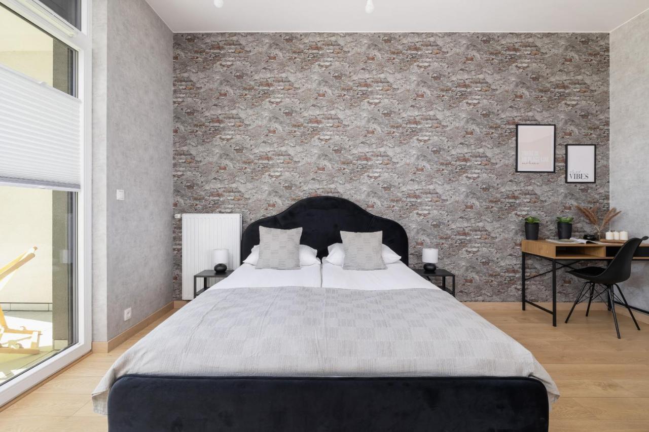 Krakow Studio With Parking & Terrace Near Zalew Bagry By Renters Prestige Ngoại thất bức ảnh
