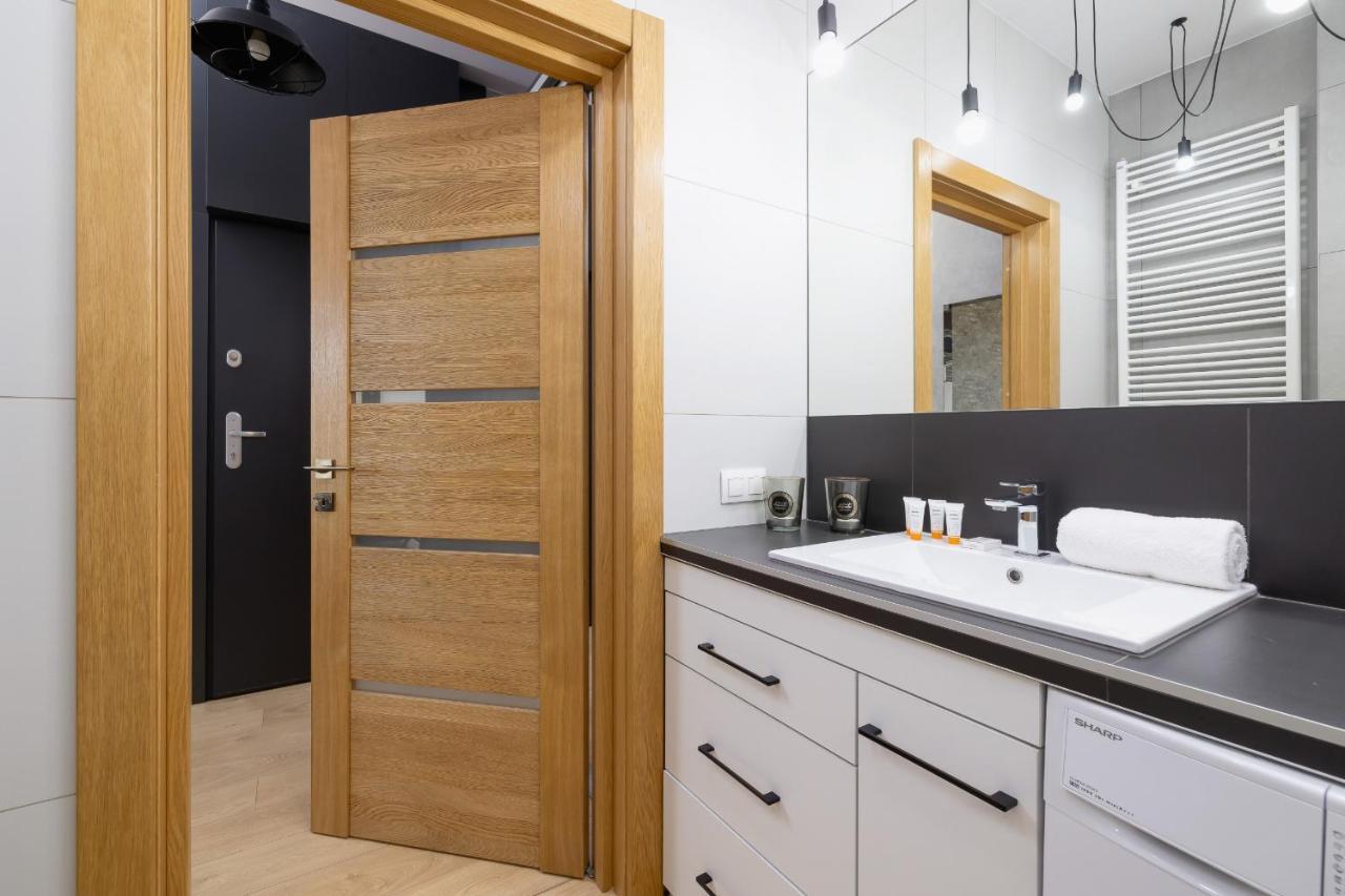 Krakow Studio With Parking & Terrace Near Zalew Bagry By Renters Prestige Ngoại thất bức ảnh